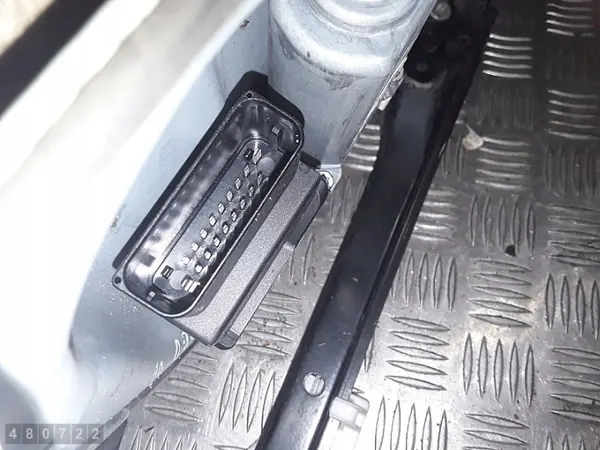 VW Jetta Fensterheber OEM 1K5839401B - Gebraucht image 3