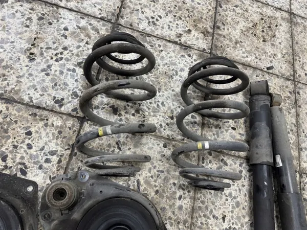 Kit Suspensión Trasera OEM Renault Trafic III/IV 2014-2023 image 3