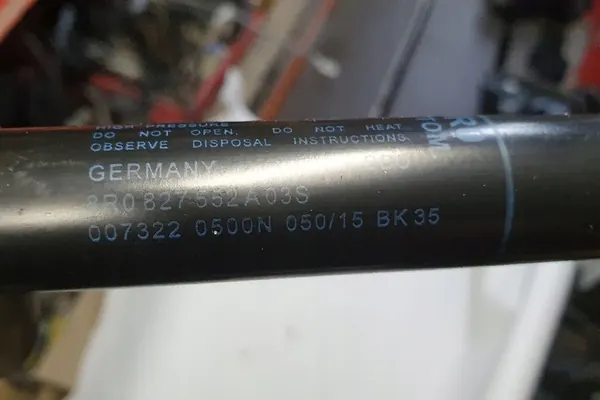 Vasen tavaratilan toimilaite AUDI Q5 2014 image 3