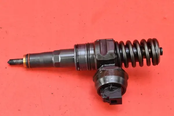 Ruiskutuspumppu OEM 038130073BN Seat Leon II 1.9 TDI:lle image 3