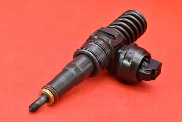 Ruiskutuspumppu OEM 038130073BN Seat Leon II 1.9 TDI:lle image 4