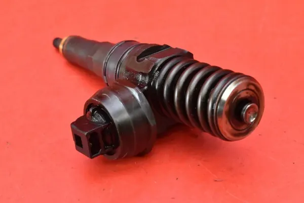 Ruiskutuspumppu OEM 038130073BN Seat Leon II 1.9 TDI:lle image 5