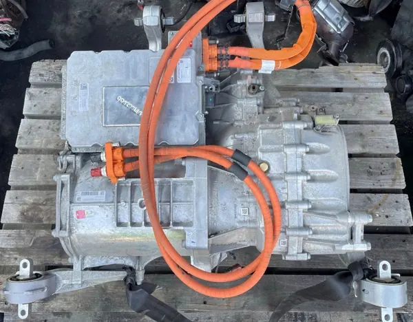 Begagnad Audi E-Tron GT elmotor OEM 9J1907123F image 2