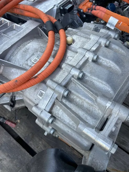 Begagnad Audi E-Tron GT elmotor OEM 9J1907123F image 3
