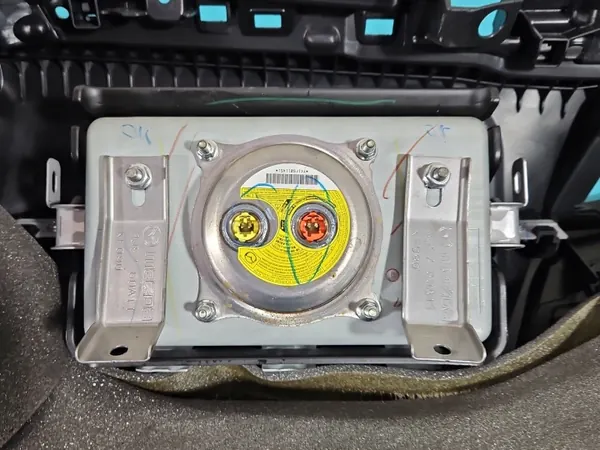 Dashboardconsole Airbag OEM IMPRK1383879 Mazda 3 image 8