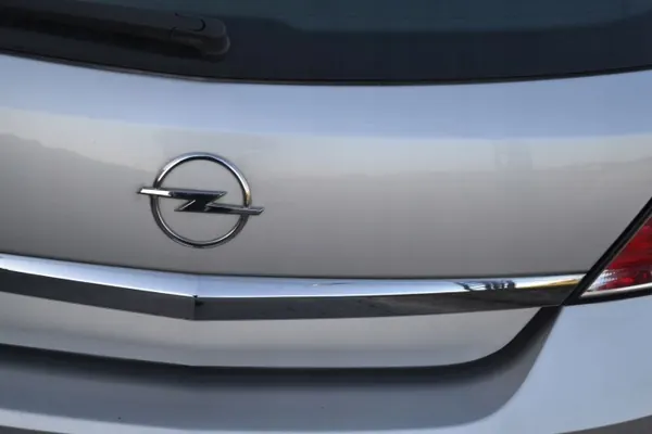 Opel Astra H Bakluckeglas OEM Z176 image 4