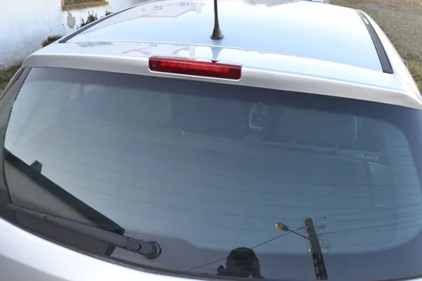 Opel Astra H Bakluckeglas OEM Z176 image 6