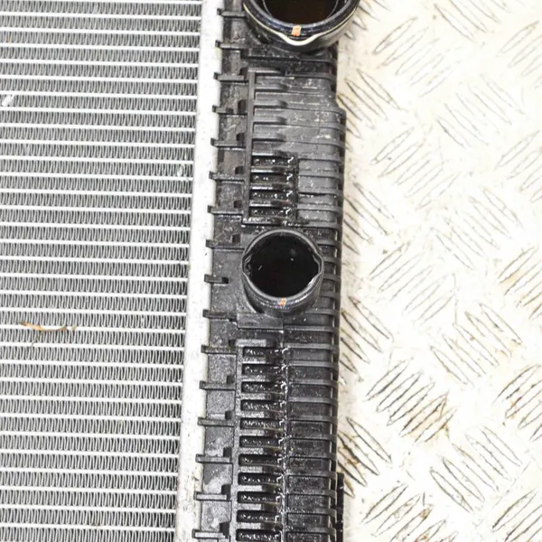 Mercedes-Benz E A207 2015 Koelradiator image 4