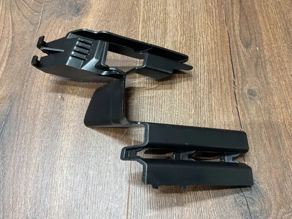 Guia de ar para-choques dianteiro esquerdo OEM 9Y0807959 image 2