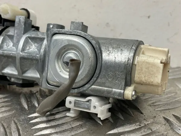 Interruptor de ignição Subaru Forester SH 2010 OEM ESH8151 image 4