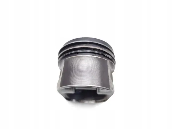 BMW N47D16A Kolv med Staket - 116d Diesel image 3