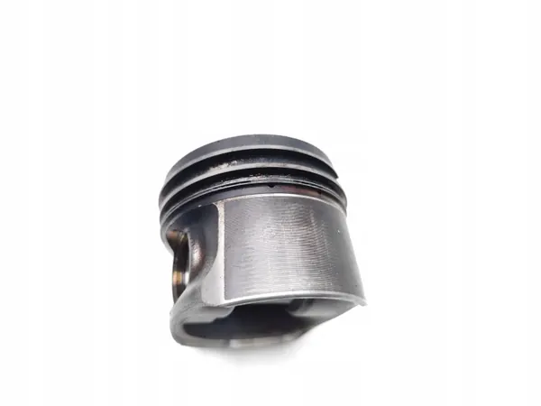 BMW N47D16A Kolv med Staket - 116d Diesel image 4