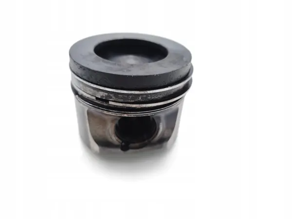 BMW N47D16A Kolv med Staket - 116d Diesel image 6