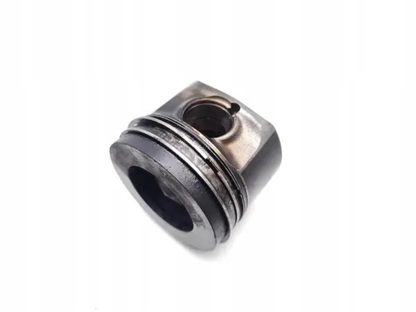 BMW N47D16A Kolv med Staket - 116d Diesel image 7