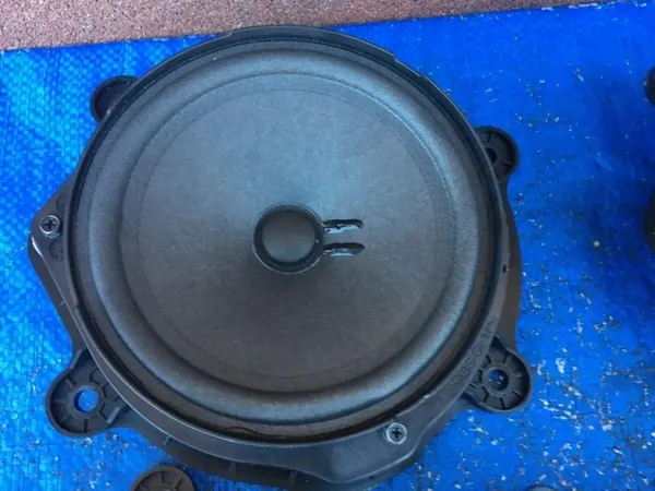 Mercedes W470 Deurluidsprekers OEM A4478271160 image 3