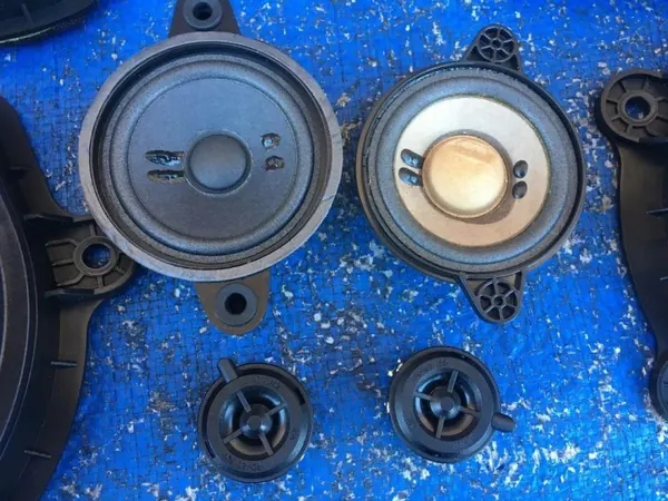 Mercedes W470 Deurluidsprekers OEM A4478271160 image 7