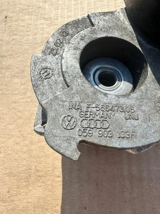 AUDI A4 A5 A6 A7 A8 Q7 3.0 TDI Spännare 059903133F image 3