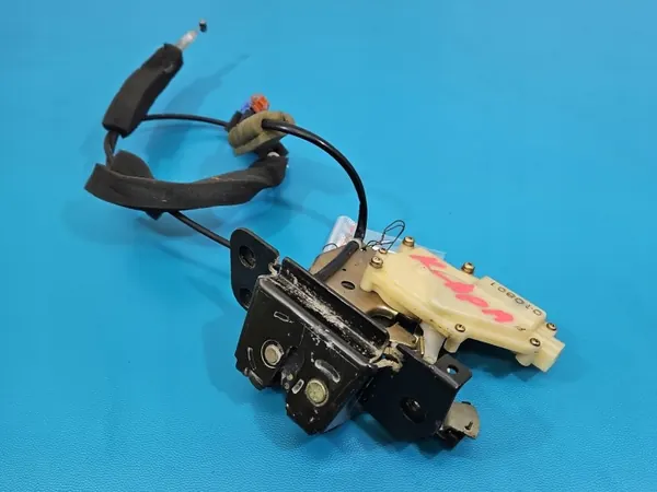 OEM IMPRK1560493 Tailgate Lock for Honda Stream image 2