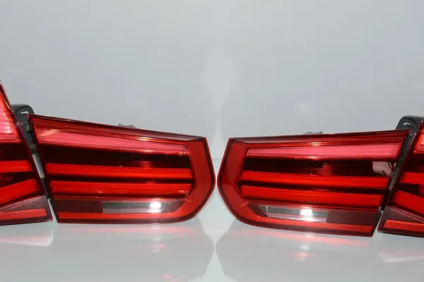 Luz trasera LED BMW Serie 3 LCI OEM 63217369119 image 3