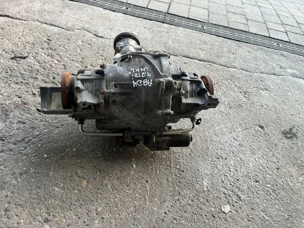 AUDI A8 D4 4H 4.2 TDI Rear Differential MKL image 4