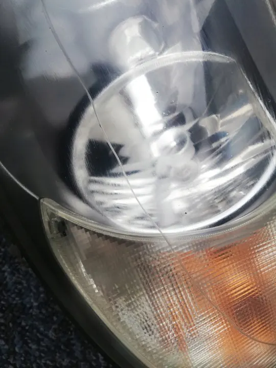 Farol dianteiro esquerdo BMW E81 E82 E87 E88 63117193387 image 5