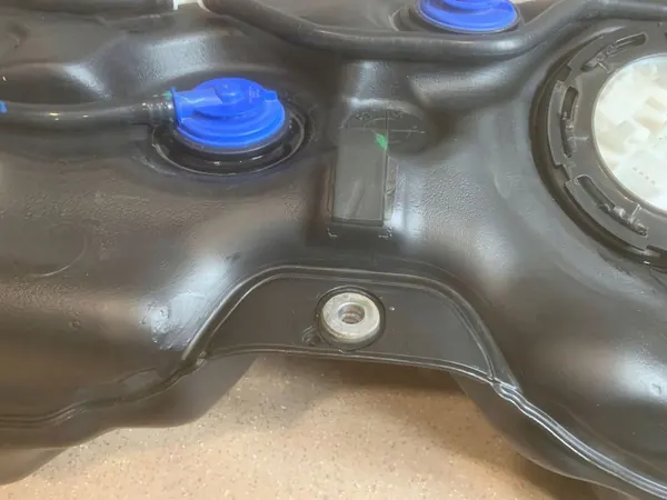 Brandstoftank BMW X3 G01 OEM 8481589 - Gebruikt image 9