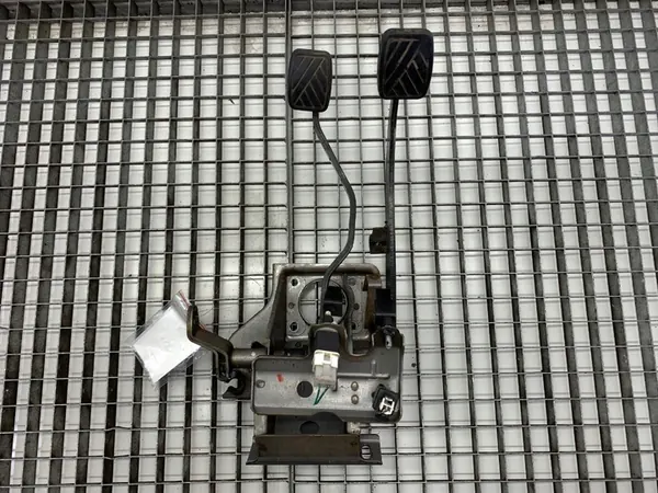 Pédales SUZUKI JIMNY III 1.5 image 1