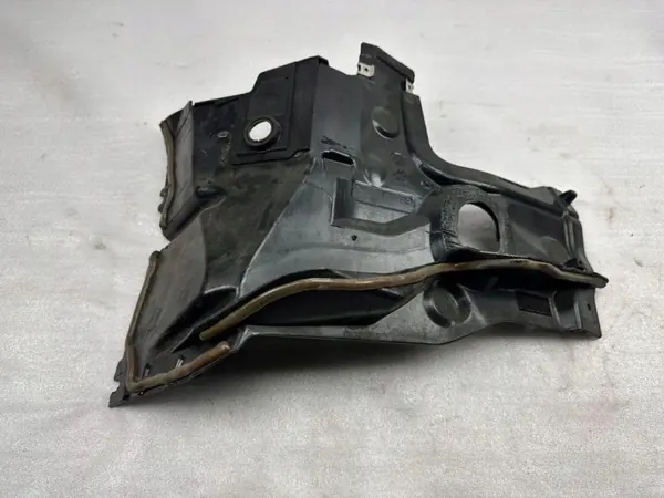 Mercedes-Benz Moottoritilakappale OEM A2226202300 Vasen image 2