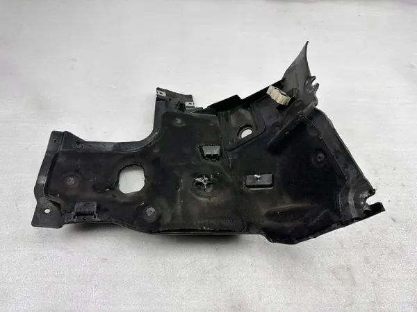 Mercedes-Benz Moottoritilakappale OEM A2226202300 Vasen image 4