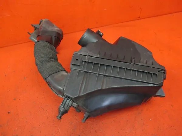 JAGUAR XF XFR X250 5.0 V8 Ilmansuodattimen Kotelo Oikea OEM image 2