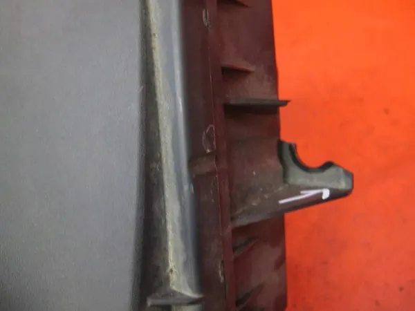 JAGUAR XF XFR X250 5.0 V8 Ilmansuodattimen Kotelo Oikea OEM image 4