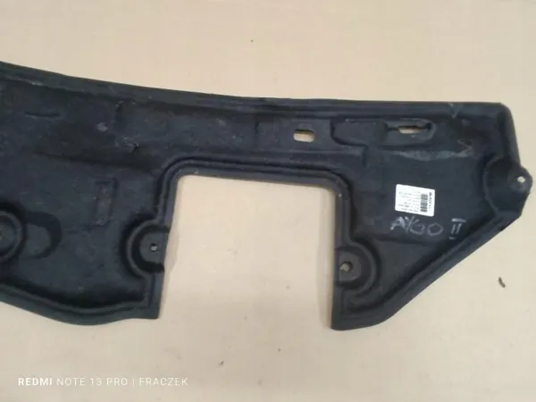 Isolation de capot Toyota Aygo II OEM 533410H030 image 7