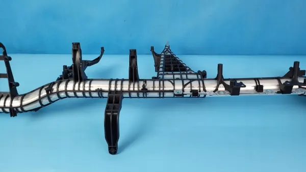 Mercedes W206 Poutre Console Cadre OEM A2066808702 image 3