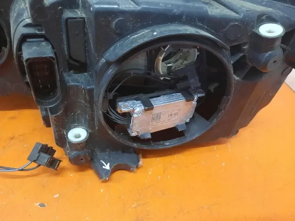 SKODA OCTAVIA 3 2014-2018 Farol Direito Halógeno 5E1941016 image 9