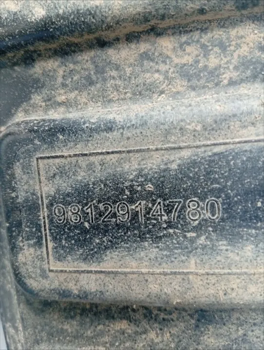 Peugeot 208 AdBlue-tank OEM 9812914780 Gebruikt image 6
