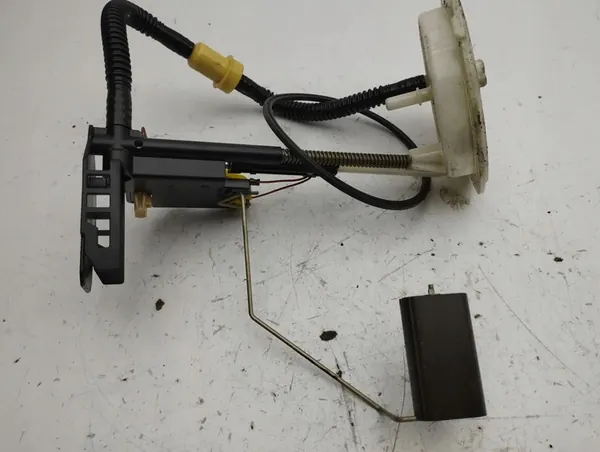 Brandstofniveausensor BMW 5 E60 E61 2004 OEM 6765849 image 6