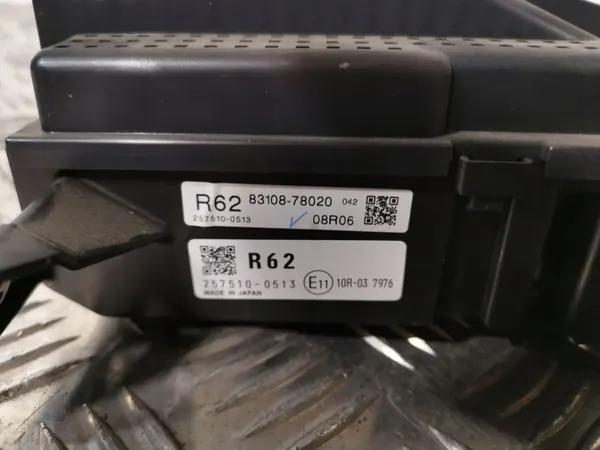 Pantalla HUD Lexus NX OEM FBZ4039 - Usado image 3