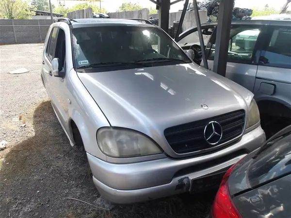 Grill Mercedes W163 ML image 2