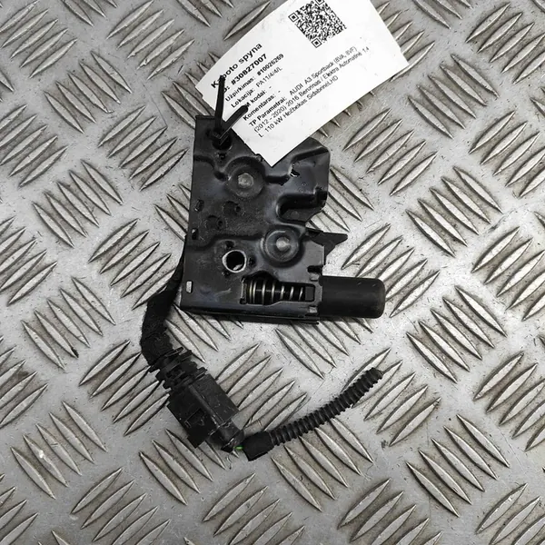 Voorkap slot Audi A3 S3 8V 2015 image 2