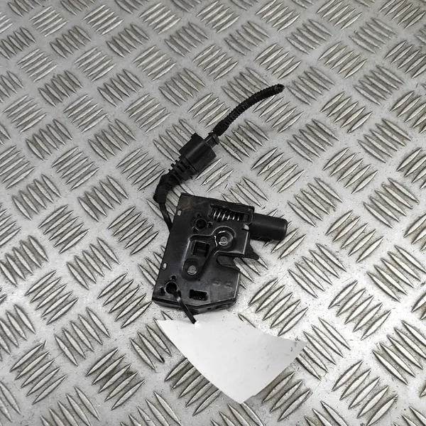 Voorkap slot Audi A3 S3 8V 2015 image 4