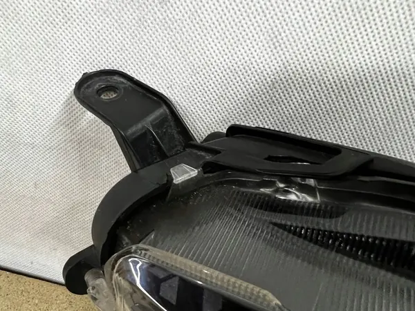 TOYOTA YARIS IV P21 Faro Derecho 81130-K0060 OEM image 8