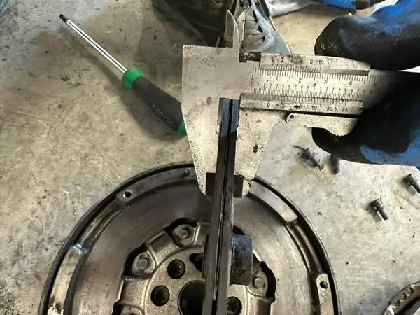 TRAFIC VIVARO III 1.6 KIT DE EMBREAGEM 123101986R image 6