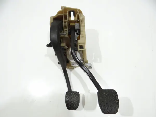 Kopplings- & Bromspedaler OEM 6759948 för BMW E60/E61 image 2