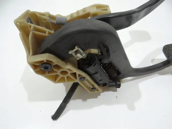 Kopplings- & Bromspedaler OEM 6759948 för BMW E60/E61 image 6