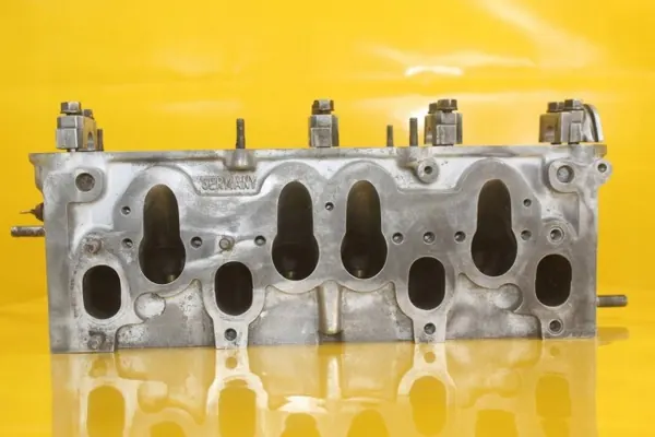 Culasse Moteur OEM 044103373D pour VW Transporter T4 image 6