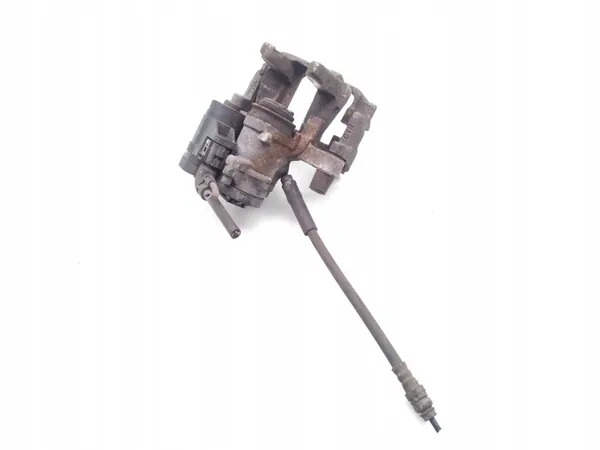 Audi A3 Bakre bromsok OEM 5R3615406 Begagnad image 5