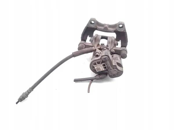 Audi A3 Bakre bromsok OEM 5R3615406 Begagnad image 6