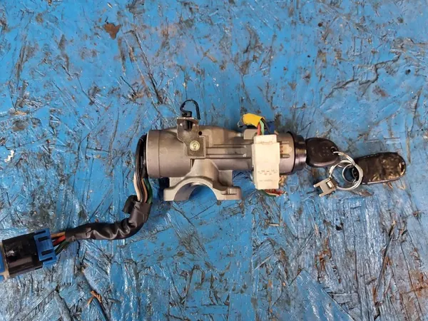 KIA CEED I 06-12 Startschakelaar Compleet Sleutel image 1