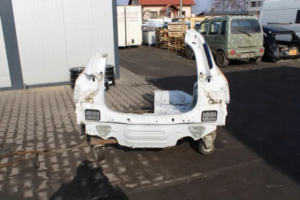 Panel cuarto trasero derecho Opel Corsa F OEM image 4