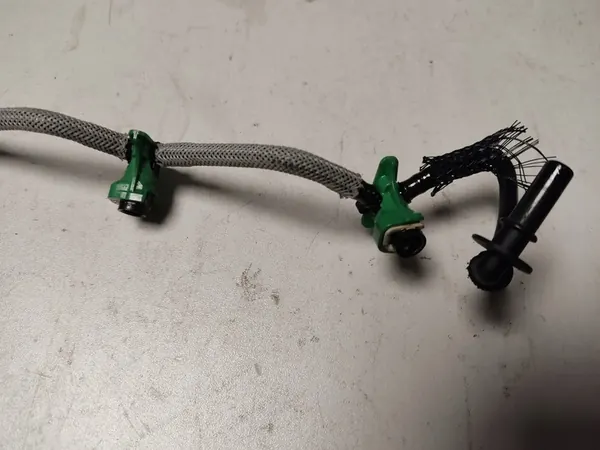 Injectoren retourleiding Peugeot 308 1.6 HDI image 4